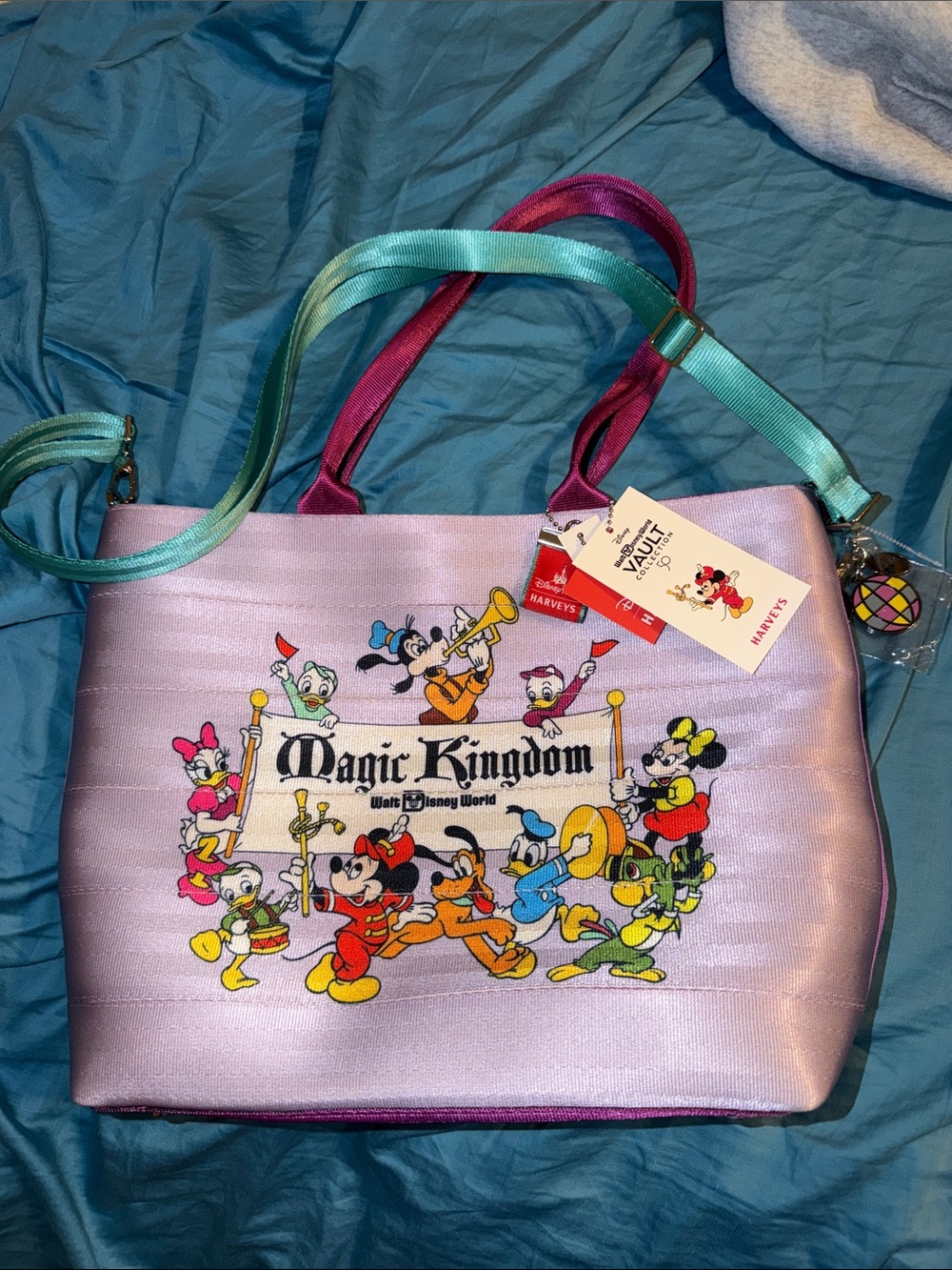 WALT DISNEY VAULT COLLECTION 50th Limited Edition HARVEYS TOTE